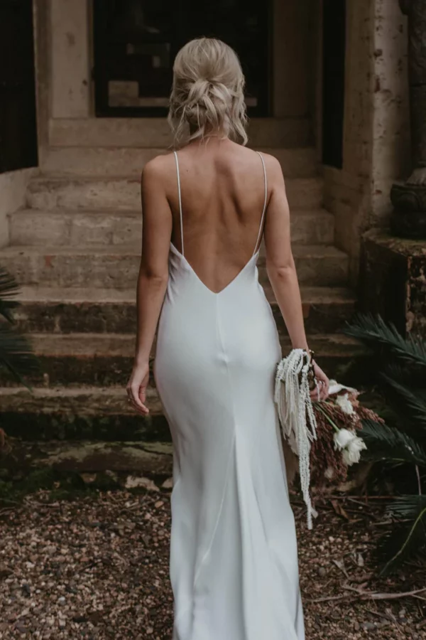 Abito da Sposa Semplici e Raffinati - Image 3