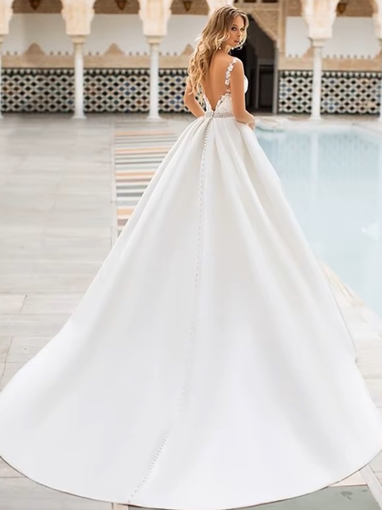 Sexy A Line Wedding Dress Lace Appliques Satin Bridal Dress Bohemian Wedding gowns Floor Length Customized vestido de noiva 2 Sexy A Line Wedding Dress Lace Appliques Satin Bridal Dress Bohemian Wedding gowns Floor Length Customized vestido de noiva - immagine 2