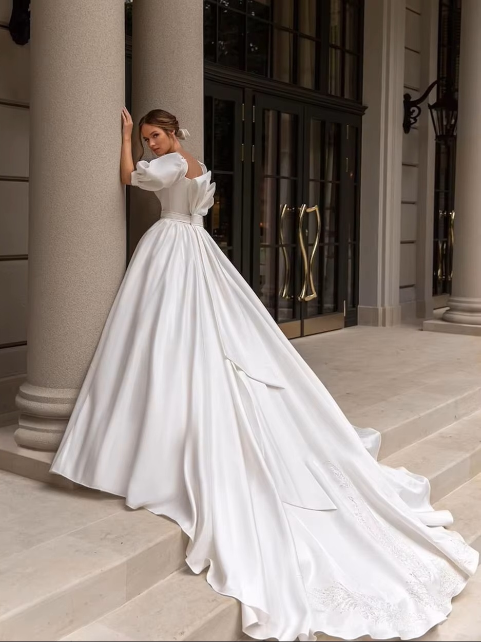 SoDigne 2023 Modern Boho Wedding Dresses Satin Short Sleeves Bow Square Collar Appliques Bride Dress Customized Wedding Gowns 2 SoDigne 2023 Modern Boho Wedding Dresses Satin Short Sleeves Bow Square Collar Appliques Bride Dress Customized Wedding Gowns - immagine 2