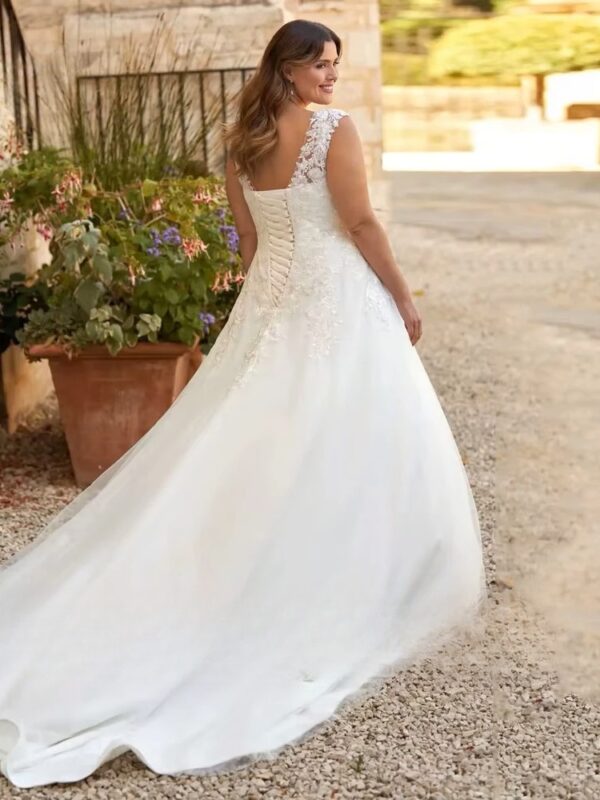Customized Ivory Wedding Dresses Plus Size V Neck Sleeveless Bride Gowns Woman Appliques Sweep Train A-Line Vestidos De Novia - immagine 2