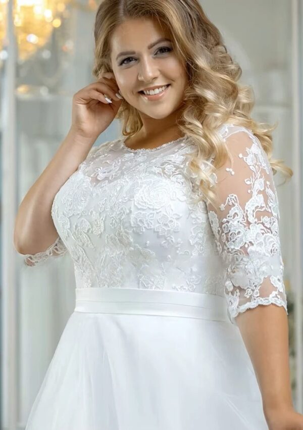 Vintage O-Neck Wedding Dresses Plus Size 3/4 Sleeves Bride Gowns Back Button Appliques A-Line Floor Length Tulle Robe De Mariée - immagine 4