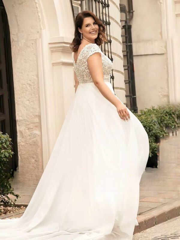 Classic Chiffon Wedding Dresses Plus Size V-Neck Cap Sleeves Bride Gowns Lace Back Button Sweep Train A-Line Vestido PSL980012 - immagine 2