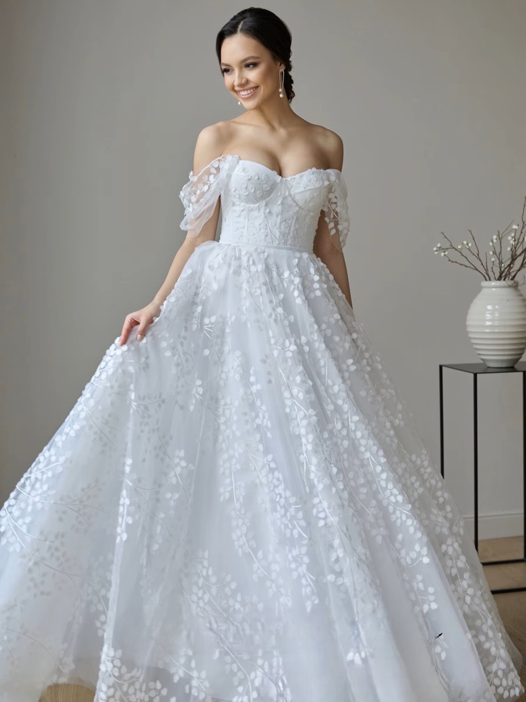 SoDigne A-line Appliques Tulle Wedding Dresses Off Shoulder Sleeveless Bride Dress Wedding Gown vestidos de novia Customized 1 SoDigne A-line Appliques Tulle Wedding Dresses Off Shoulder Sleeveless Bride Dress Wedding Gown vestidos de novia Customized