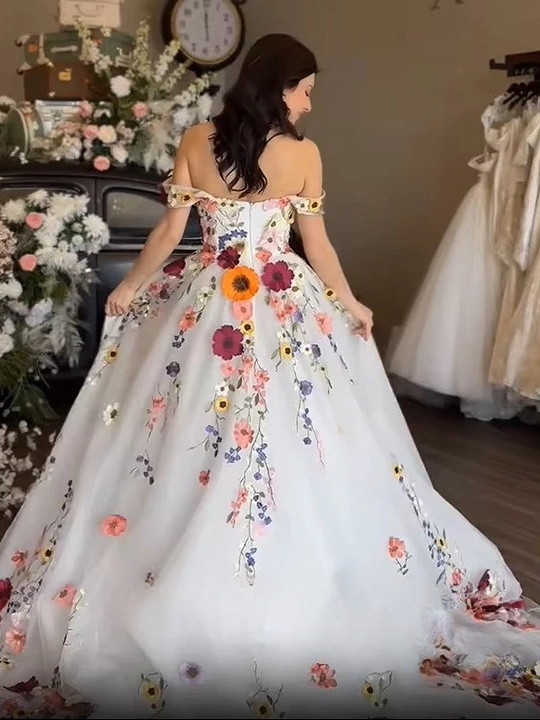 SoDigne A-line Flowers Embroidery Tulle Wedding Dress Sweetheart Off Shoulder Long Beach Bride Gown vestidos de novia Customized 2 SoDigne A-line Flowers Embroidery Tulle Wedding Dress Sweetheart Off Shoulder Long Beach Bride Gown vestidos de novia Customized - immagine 2