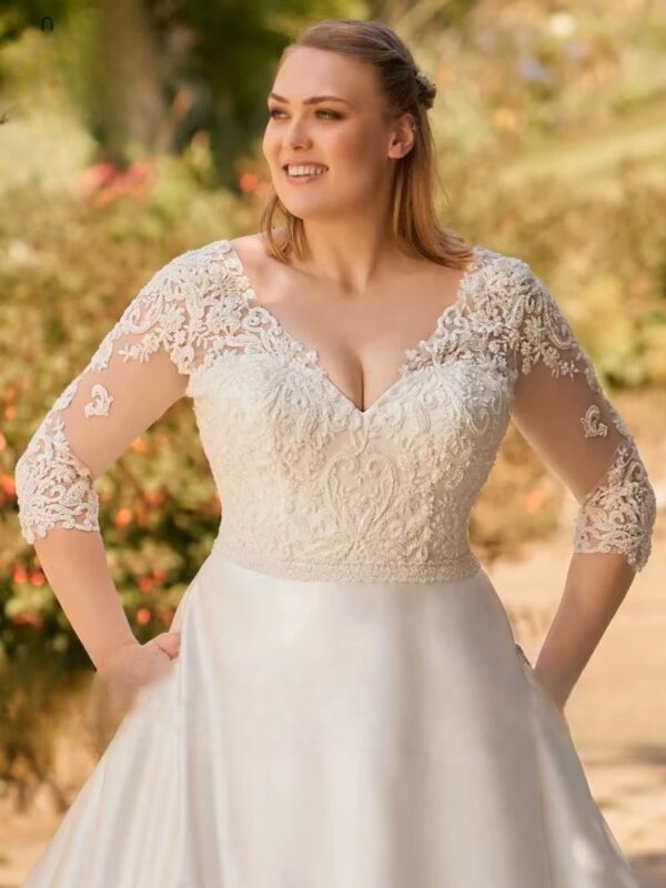 Classic Wedding Dresses 2023 Plus Size V-Neck 3/4 Sleeves Bride Gowns Back Lace-up Lace Applique A-Line Satin Robe De Mariage - immagine 2
