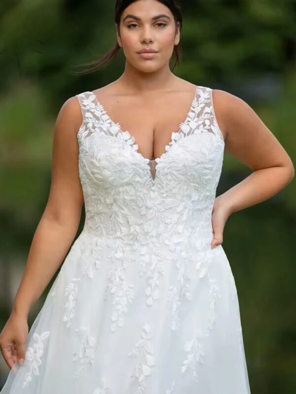 Pastrol Wedding Dresses Plus Size V Neck Sleeveless Tulle Bride Gowns for Woman Appliques Sweep Trian A-Line Robe De Mariee 2025 - immagine 3