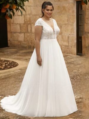 Customized Lace Wedding Dresses Plus Size V Neck Short Sleeves Backless Bride Gowns Sweep Train A-Line Chiffon Vestido De Noiva