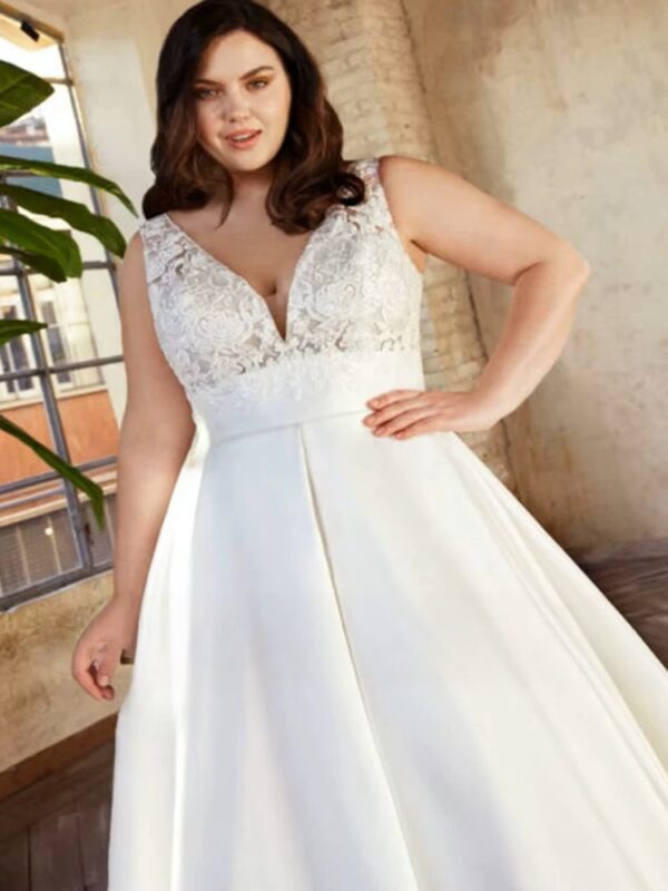 Classic Satin A-Line Wedding Dresses Plus Size V-Neck Sleeveless Bride Gowns Women 2023 Empire Sweep Train Vestido De Noiva - immagine 3
