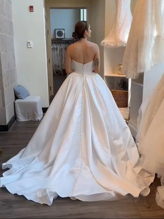 SoDigne A-line Satin Simple Wedding Dresses Strapless Sleeveless Bridal Dress Long Wedding Gown Robe De Mairee Customized 2 SoDigne A-line Satin Simple Wedding Dresses Strapless Sleeveless Bridal Dress Long Wedding Gown Robe De Mairee Customized - immagine 2