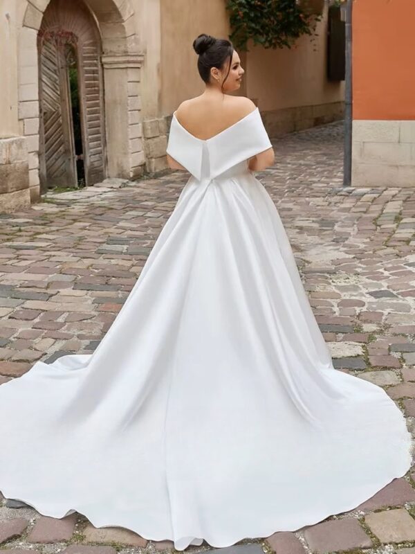 Simple Off Shoulder Wedding Dresses Plus Size Satin Bride Gowns Pleat Back Zipper Floor Length A-Line Vestidos De Novia 2025 - immagine 2