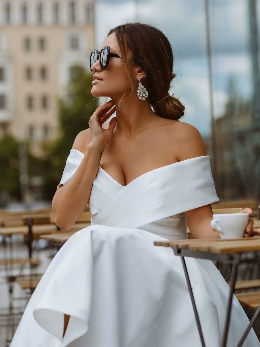 LORIE Simple Tea-length Wedding Dress Off the shoulder White Ivory Satin A-line Short Bride Gowns Beach Customized Wedding Gown 4 LORIE Simple Tea-length Wedding Dress Off the shoulder White Ivory Satin A-line Short Bride Gowns Beach Customized Wedding Gown - immagine 4