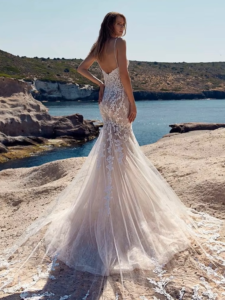 SoDigne Vintage Mermaid Wedding Dresses Sexy V-neck Lace Appliques Long Bride Dress Backless Wedding Gowns Vestido De Noiva 2 SoDigne Vintage Mermaid Wedding Dresses Sexy V-neck Lace Appliques Long Bride Dress Backless Wedding Gowns Vestido De Noiva - immagine 2