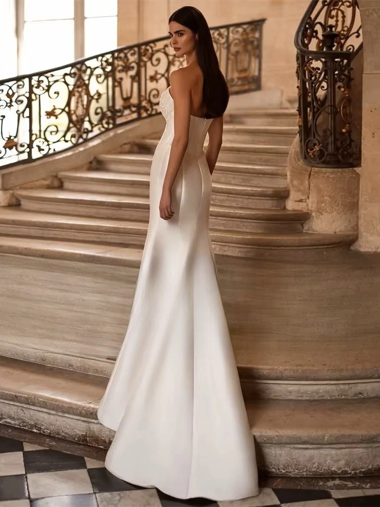 Elegant Appliqued Mermaid Wedding Dresses 2025 Boat-Neck Lace Open Back Sleeveless Bridal Gown Vestidos De Noiva Customized 2 Elegant Appliqued Mermaid Wedding Dresses 2025 Boat-Neck Lace Open Back Sleeveless Bridal Gown Vestidos De Noiva Customized - immagine 2