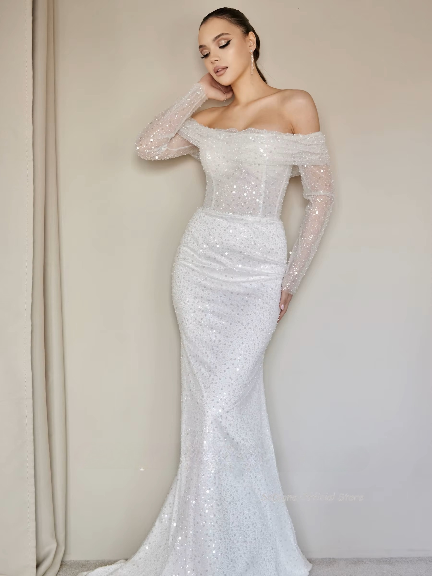 SoDigne Mermaid Glitter Wedding Dresses Off Shoulder Long Sleeves Sequined Bridal Dress Wedding Gown Robe De Mairee Customized 2 SoDigne Mermaid Glitter Wedding Dresses Off Shoulder Long Sleeves Sequined Bridal Dress Wedding Gown Robe De Mairee Customized - immagine 2