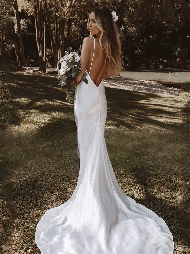 Modern V-Neck Wedding Dress 2025 Mermaid Spaghetti Straps Open Back Simple Sleeveless Bridal Gown Vestido De Noiva Customized 2 Modern V-Neck Wedding Dress 2025 Mermaid Spaghetti Straps Open Back Simple Sleeveless Bridal Gown Vestido De Noiva Customized - immagine 2