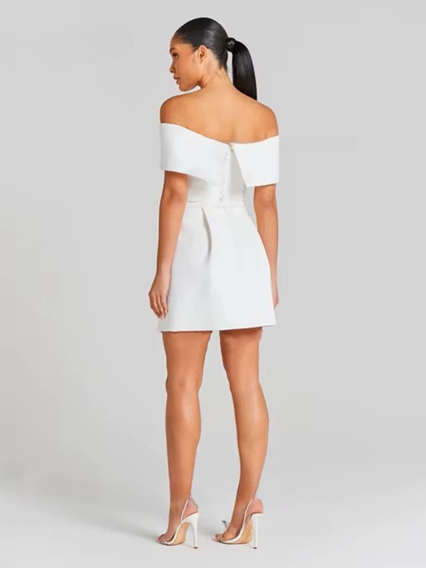 Customized Modern Mini Satin Wedding Dresses Sexy Boat Neck Pleat Pearls Long Sleeves Bride Dresses Sexy Backless Wedding Gowns 2 Customized Modern Mini Satin Wedding Dresses Sexy Boat Neck Pleat Pearls Long Sleeves Bride Dresses Sexy Backless Wedding Gowns - immagine 2