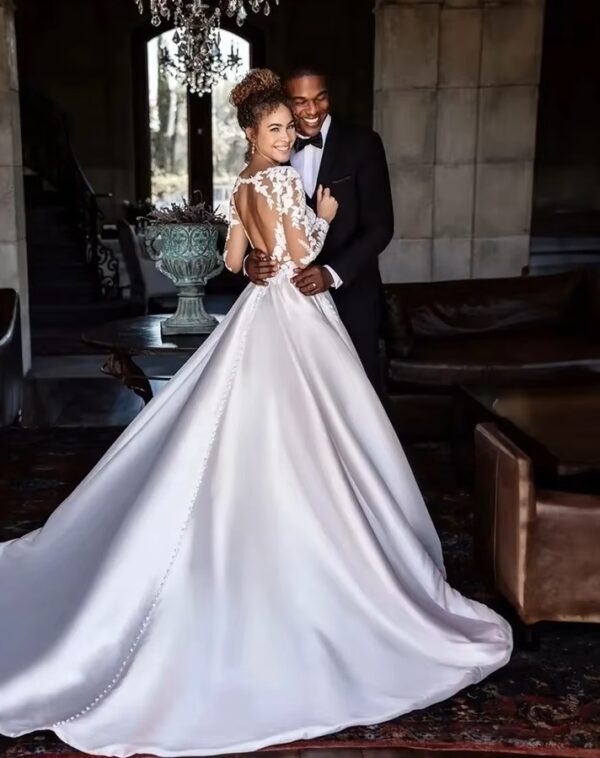 SoDigne Backless Boho Wedding Dresses With Pockets Long Sleeves V Neck Lace Bridal Dress Satin Bride Gowns Customized - immagine 2