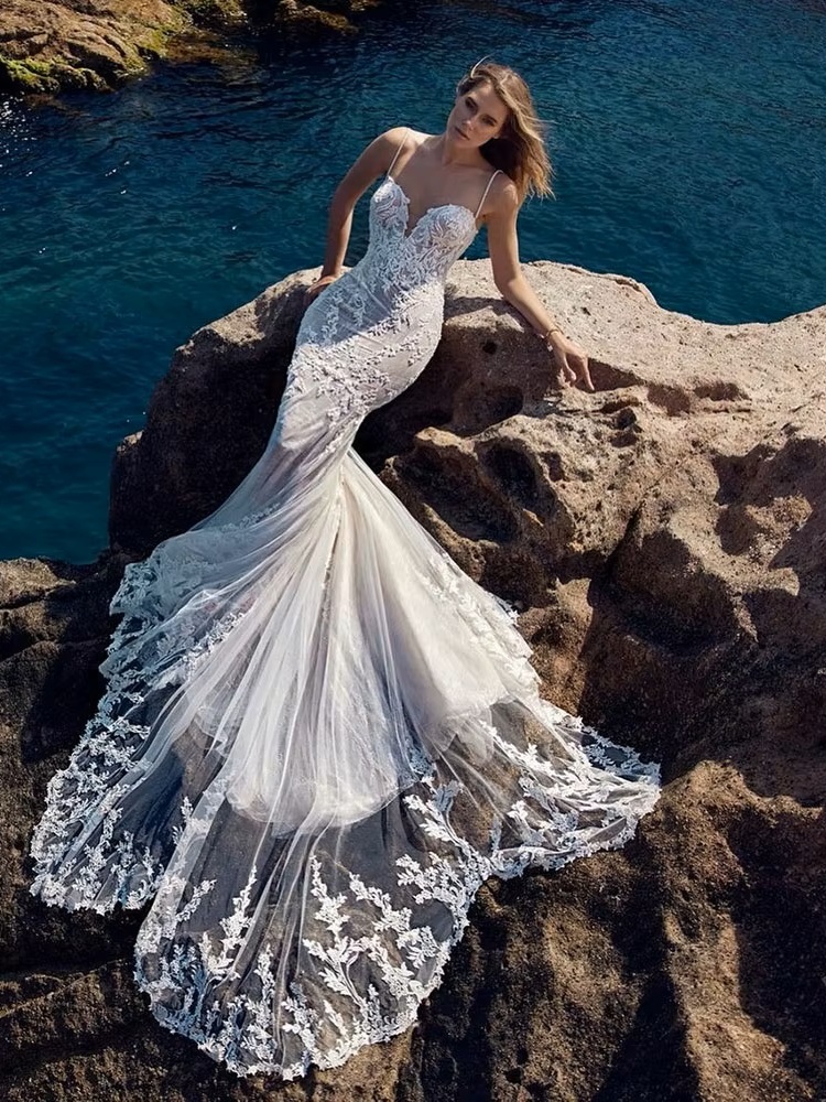 SoDigne Vintage Mermaid Wedding Dresses Sexy V-neck Lace Appliques Long Bride Dress Backless Wedding Gowns Vestido De Noiva 4 SoDigne Vintage Mermaid Wedding Dresses Sexy V-neck Lace Appliques Long Bride Dress Backless Wedding Gowns Vestido De Noiva - immagine 4